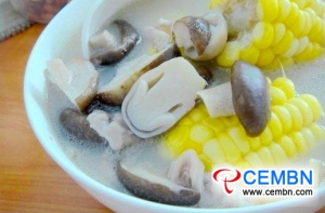 Recept: Shiitake en Straw mushroom soup met mais