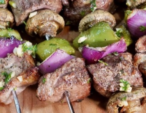 Sizzling Garlic Butter Steak &amp; Mushroom Kebabs