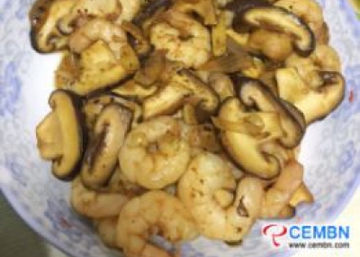 Recipe: Stir-fried Shiitake mushrooms with shrimps in black pepper