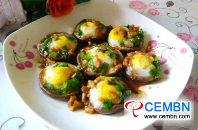 Рецепт: смачні шиітаке на пару, начинені перепелиними яйцями